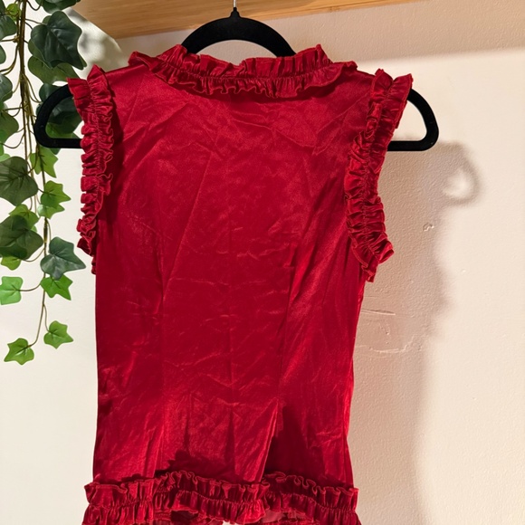Vintage Ashley O’Rourke Red Ruffled Sleeveless Blouse – Romantic Statement Top - Picture 4 of 4